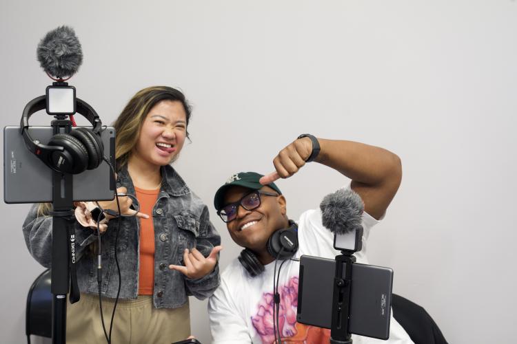 Two DMM participants with iPads